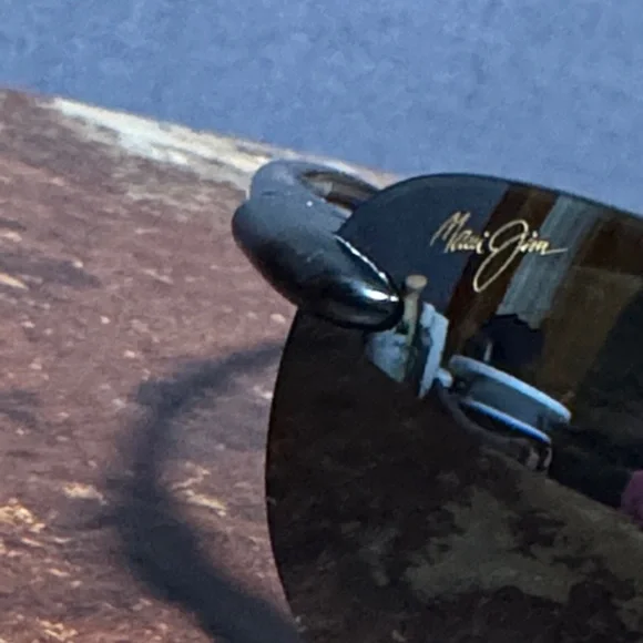 Used Maui Jim Hanalei - Picture 2 of 15